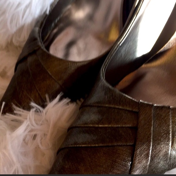 Bronze Pointed Toe Pumps - Picture 4 of 7